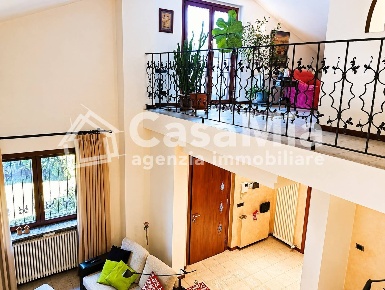 Foto Villa unifamiliare in Via Luigi Pasteur 41, Legnano di 200 m²
