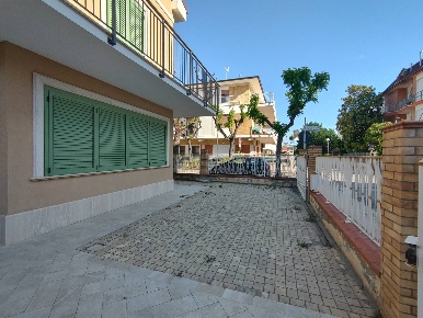 Foto Appartamento Porto San Giorgio di 100 m² con 4 locali in affitto
