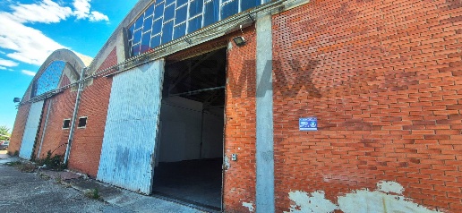 Foto Laboratorio a San Sperate di 450 m² con 1 locali in affitto