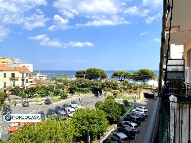Foto Appartamento in Piazza della Libertà, Borghetto Santo Spirito di 45 m²