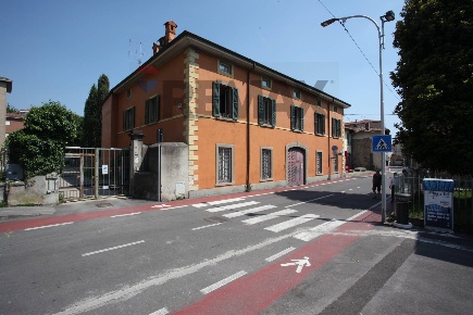 Foto Casa indipendente in via Piave 28, Ponte San Pietro Centro di 500 m²