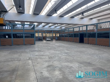 Foto Capannone industriale in via Fermi 5, Cilavegna Centro di 7850 m²