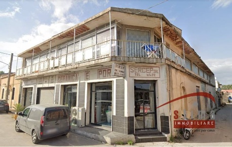 Foto Attività commerciale in ermocrate 52, Siracusa di 1000 m² con 1 locali