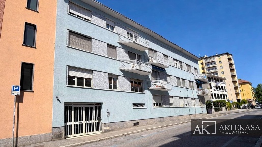 Foto Appartamento in Via Antonio Rosmini 17, Novara Sacro Cuore di 130 m²