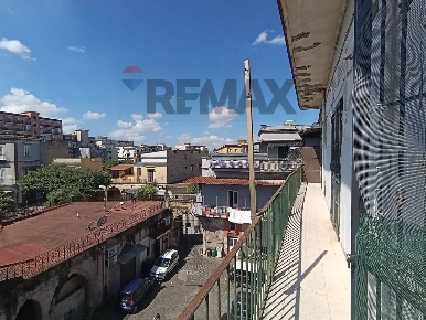 Foto Appartamento in Via Roma 281, Melito di Napoli di 120 m² con 4 locali