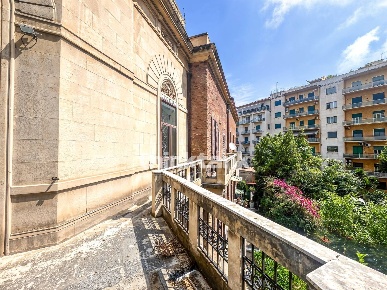 Foto Appartamento in Via Androne, Catania di 210 m² con 10 locali