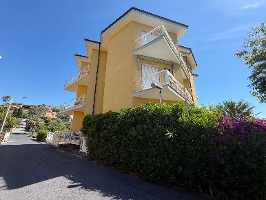 Foto Appartamento in Via Raffaello Sanzio, Diano Marina Centro di 41 m²