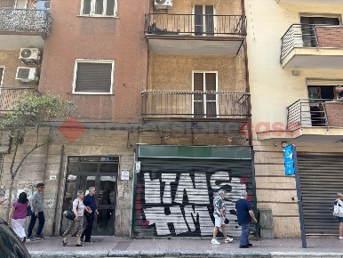 Foto Negozio in Via Cesare Battisti 182, Taranto Tre Carrare di 76 m²