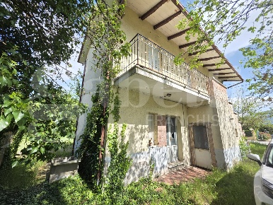Foto Casa indipendente in Via DEL CAMPACCIO 12, Assisi di 100 m² in vendita