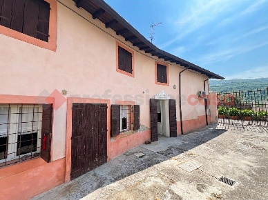 Foto Casa indipendente in Via PANTHEON 26A, Verona Quinto di 240 m²