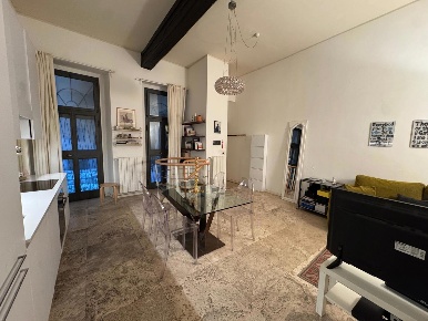 Foto Appartamento in Cornaggia, Milano Carrobbio di 81 m² con 3 locali