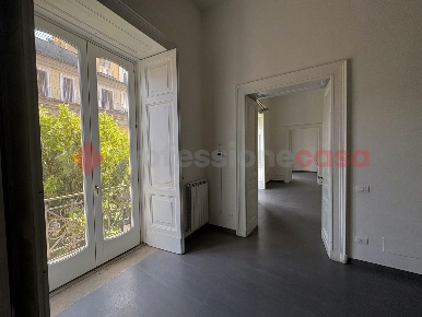 Foto Appartamento in Corso Trieste snc, Caserta Corso Trieste di 330 m²