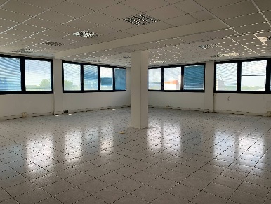 Foto Ufficio a Padova Stanga - Pio X di 272 m² con 4 locali in vendita