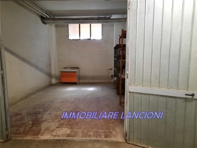 Foto Garage in DONIZETTI, Scandicci Casellina di 25 m² con 1 locali