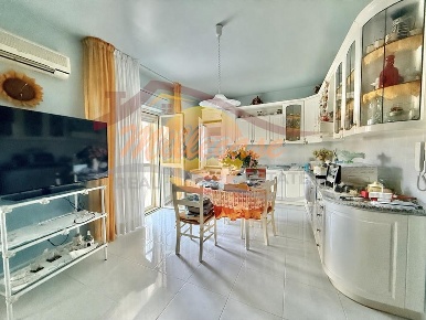 Foto Appartamento in VIA MARIA LUIGI MONTI, Siracusa Pizzuta di 132 m²