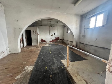 Foto Magazzino a Montelupo Fiorentino Centro di 105 m² con 3 locali