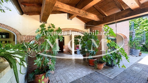 Foto Villa a schiera a Pontedera Villaggi, Bellaria di 150 m² con 8 locali