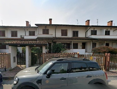 Foto Villa a schiera a Assago Centro di 155 m² con 5 locali in vendita