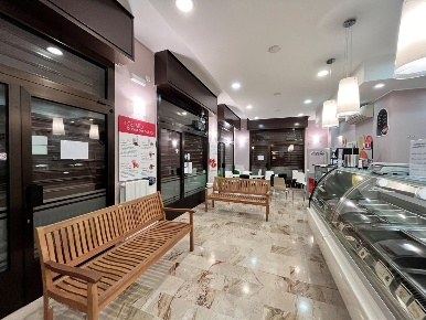 Foto Negozio a Milano Gratosoglio di 95 m² con 5 locali in vendita