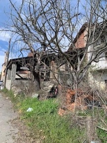 Foto Casa indipendente a Fontaneto d'Agogna di 249 m² con 7 locali