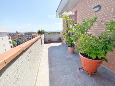 Foto Appartamento a Prato Zarini - Valentini di 98 m² con 5 locali