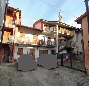 Foto Appartamento a Seriate di 304 m² con 24 locali in vendita