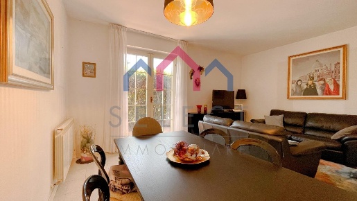Foto Villa unifamiliare a Viareggio Torre del Lago di 100 m² con 5 locali