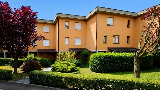 Foto Appartamento in Via Tonini 109, Modena Cognento di 190 m² con 5 locali