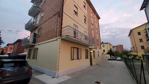 Foto Appartamento in Via Monfalcone 41, Modena di 90 m² con 3 locali