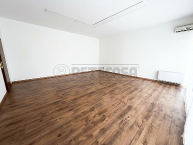 Foto Ufficio in Via Umberto Masotto, Noventa Vicentina Centro di 50 m²