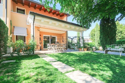 Foto Villa bifamiliare in Via Valliera 5, Cittadella Casaretta di 232 m²