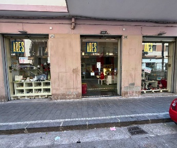 Foto Locale commerciale in Via Sichelmanno 16, Salerno di 154 m² in vendita