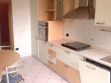 Foto Appartamento in Via Neruda 12, Arsago Seprio di 90 m² con 3 locali
