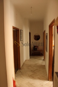 Foto Appartamento in Via Rezia, Merano di 78 m² con 5 locali in affitto