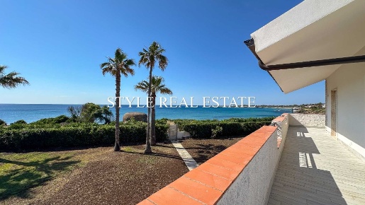 Foto Villa unifamiliare in Via delle Bermude 9, Siracusa di 200 m²