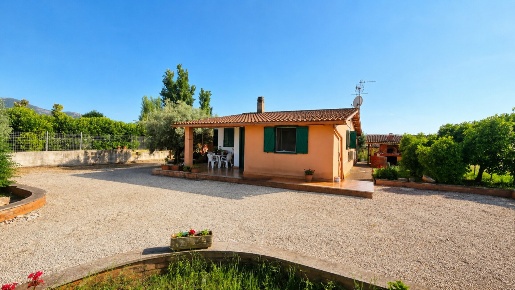 Foto Villa unifamiliare in STRADA GONELLA 53, Terracina Stazione Di Frasso