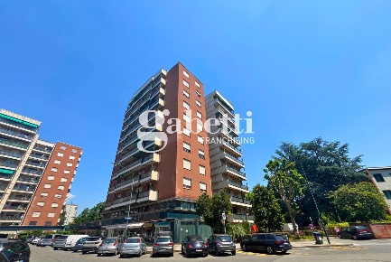 Foto Appartamento in Via CIMABUE 6, Torino Centro Europa di 121 m²
