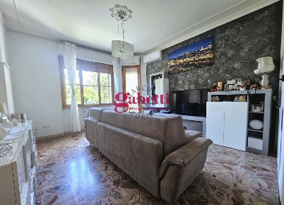 Foto Appartamento a Campi Bisenzio Centro di 97 m² con 4 locali in vendita