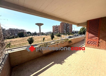 Foto Appartamento in copernico, Pomezia Pomezia Centro di 90 m² in vendita