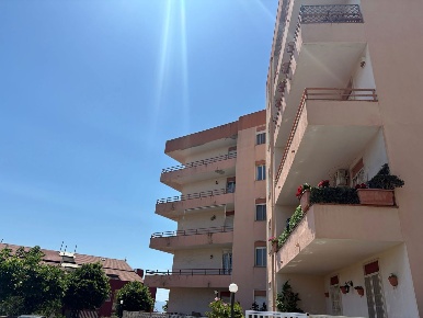 Foto Magazzino in Via comunale Santa Lucia 77, Messina di 12 m² in vendita
