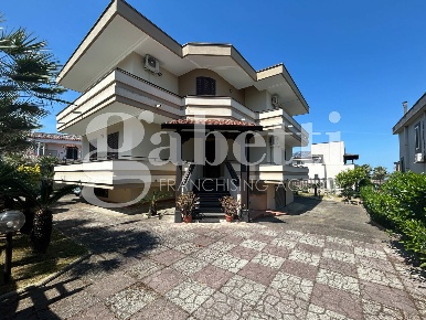 Foto Villa singola in Via Marenola 20, Giugliano in Campania Lago Patria