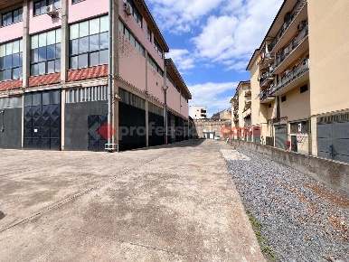 Foto Capannone industriale in Via Rosolino Pilo 4, Motta Sant'Anastasia