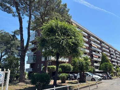 Foto Appartamento in Bruno Pelizzi, Roma Cinecittà di 110 m² con 3 locali