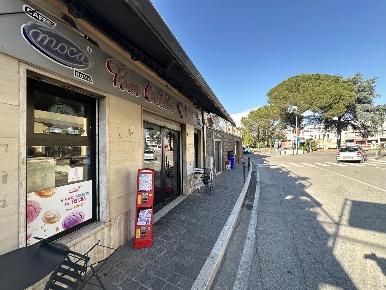 Foto Bar in Via Roma 36, Corchiano Centro di 90 m² con 3 locali in vendita