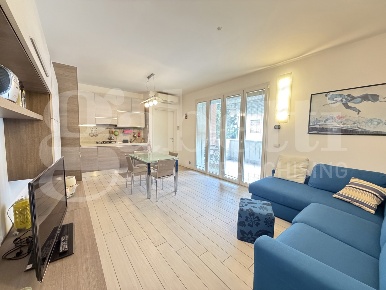 Foto Appartamento in Viale San Martino 73, Riccione Paese di 78 m²