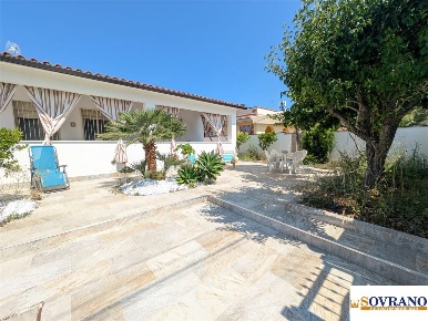 Foto Villa unifamiliare a Carini Torre Muzza di 110 m² con 5 locali