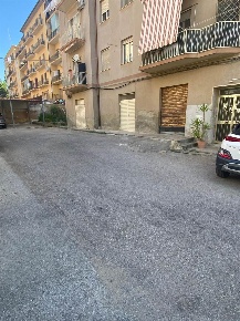 Foto Magazzino in Via Pola 28, Caltanissetta Centro di 67 m² con 1 locali