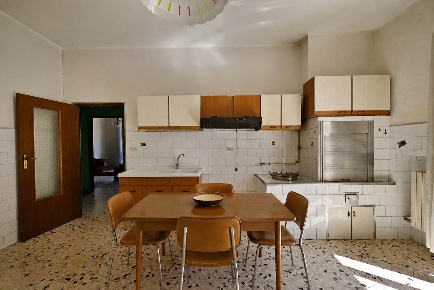 Foto Appartamento in Via Maria Caterina Riccardi 12, Putignano di 109 m²