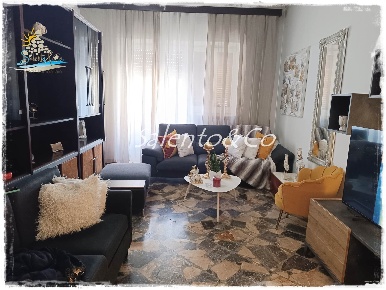 Foto Appartamento in Via Dante Alighieri 32, Ostuni di 130 m² con 5 locali
