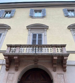 Foto Negozio a Parma Centro Storico di 61 m² con 1 locali in vendita